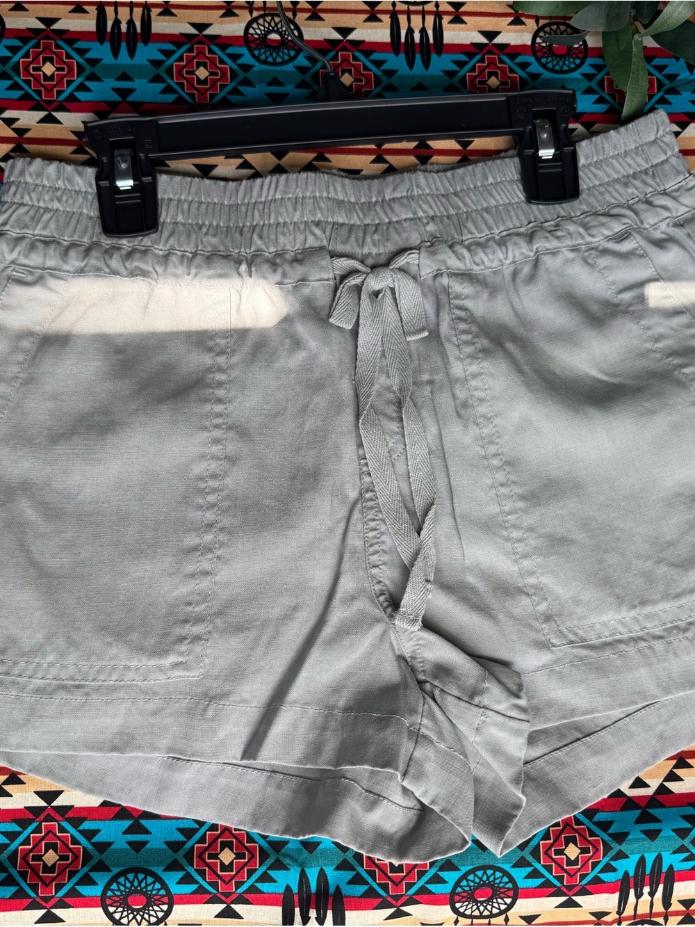The Southern Shirt Company Gray Elastic-Waist Tie Front